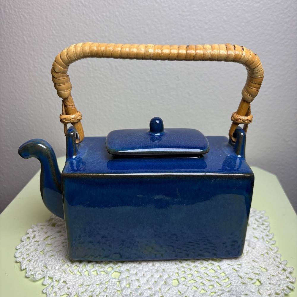Vintage Unbranded Blue Rectangular Teapot Ceramic Wicker Handle Y2K